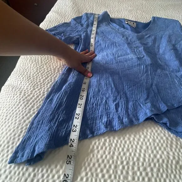 KSL Blue Textured Asymmetrical Blouse Women’s V-Neck Short Sleeve Top Size 16W - Picture 4 of 8